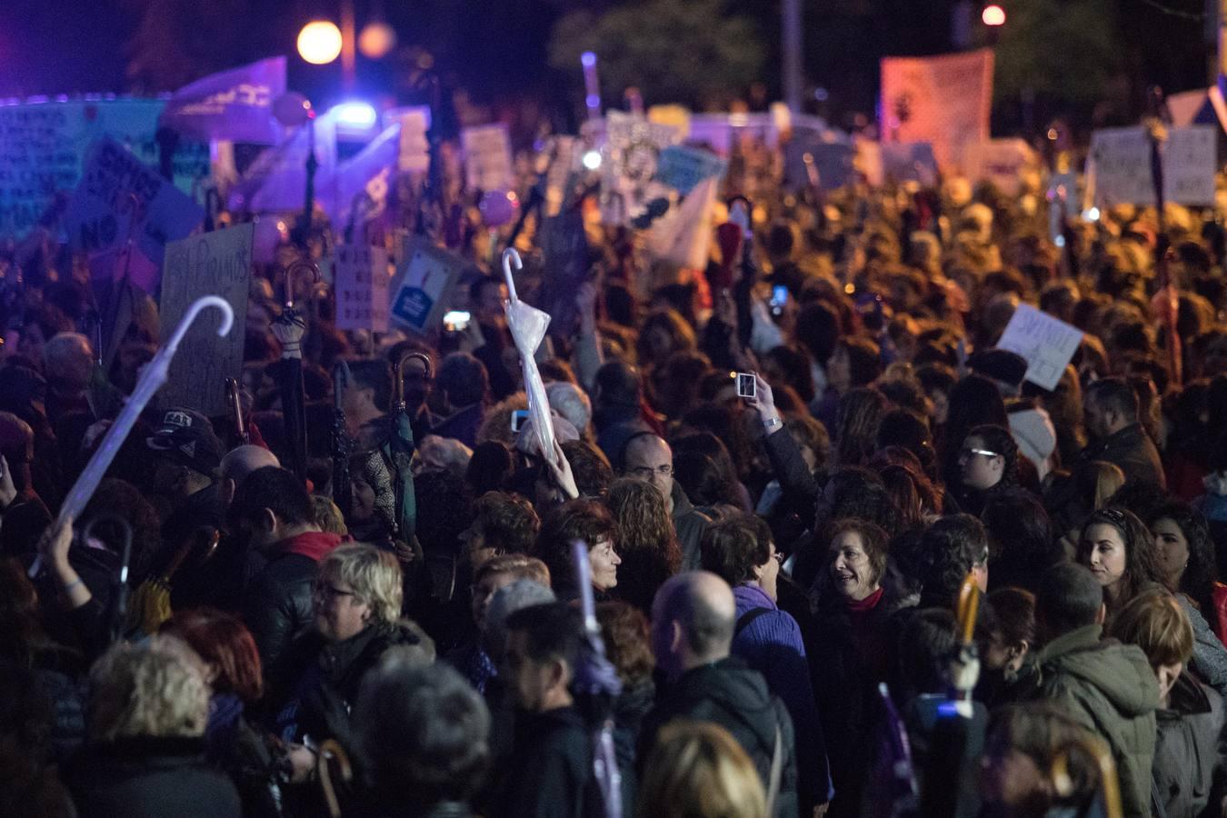 En imágenes, la multitudinaria manifestación feminista en Córdoba