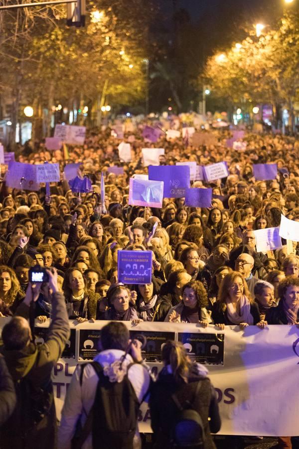 En imágenes, la multitudinaria manifestación feminista en Córdoba