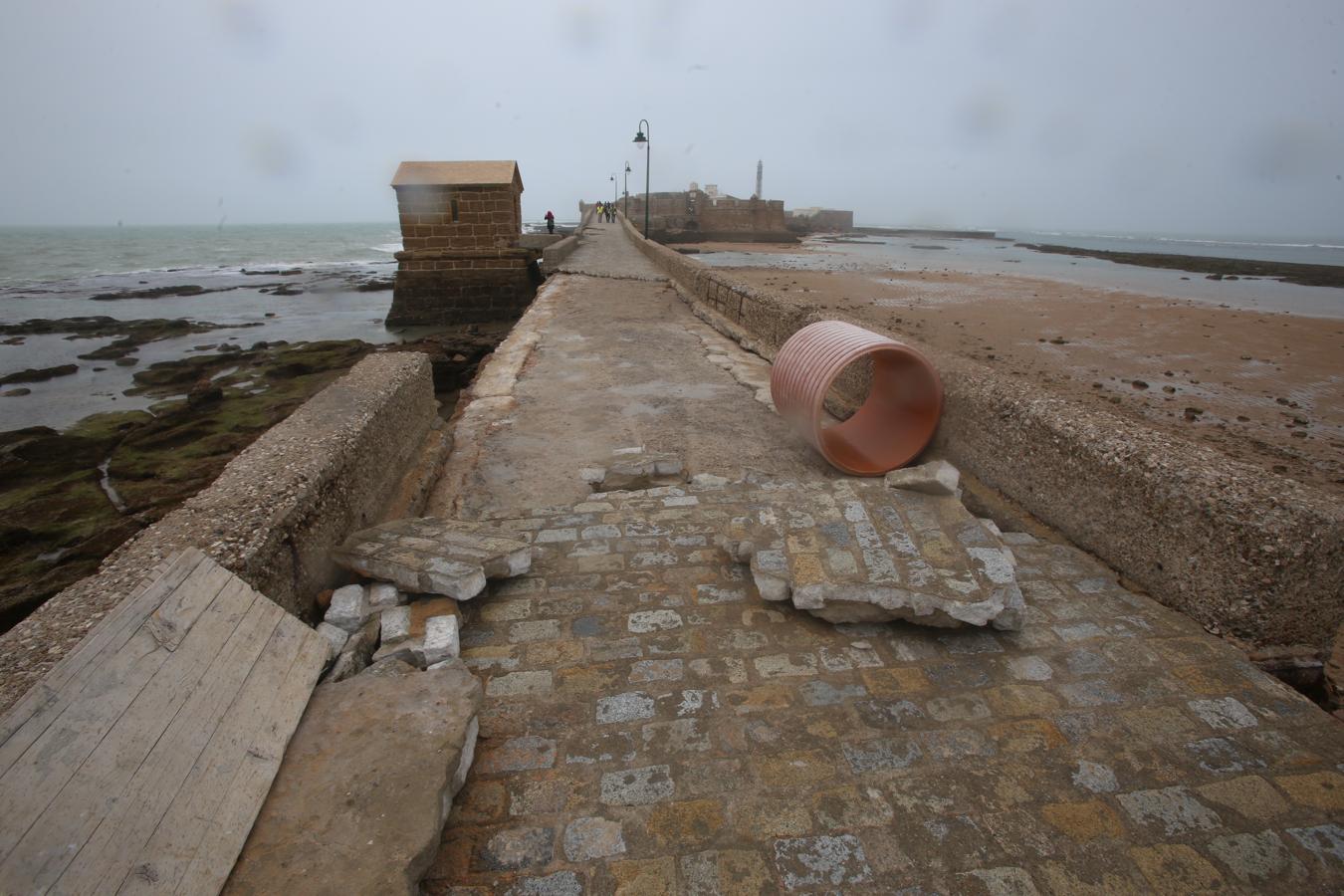 FOTOS: Arrancan las obras de reparación en el Puente Canal de Cádiz