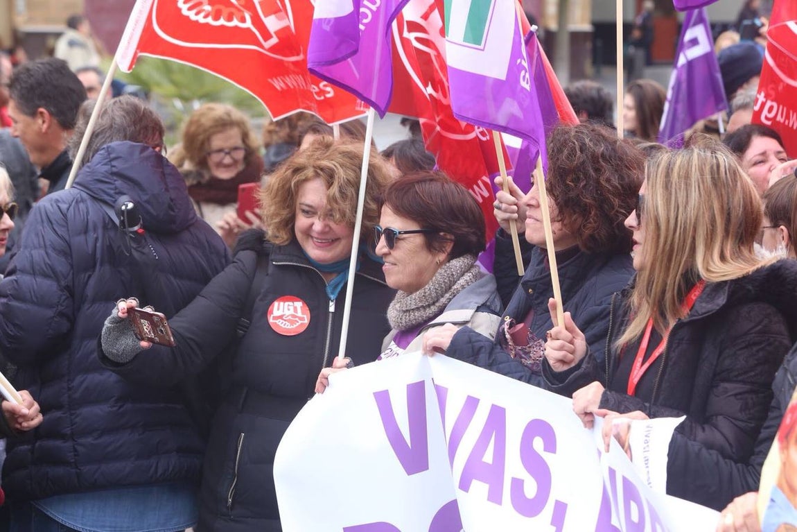 FOTOS: Así fueron las concentraciones del Día de la Mujer en Cádiz