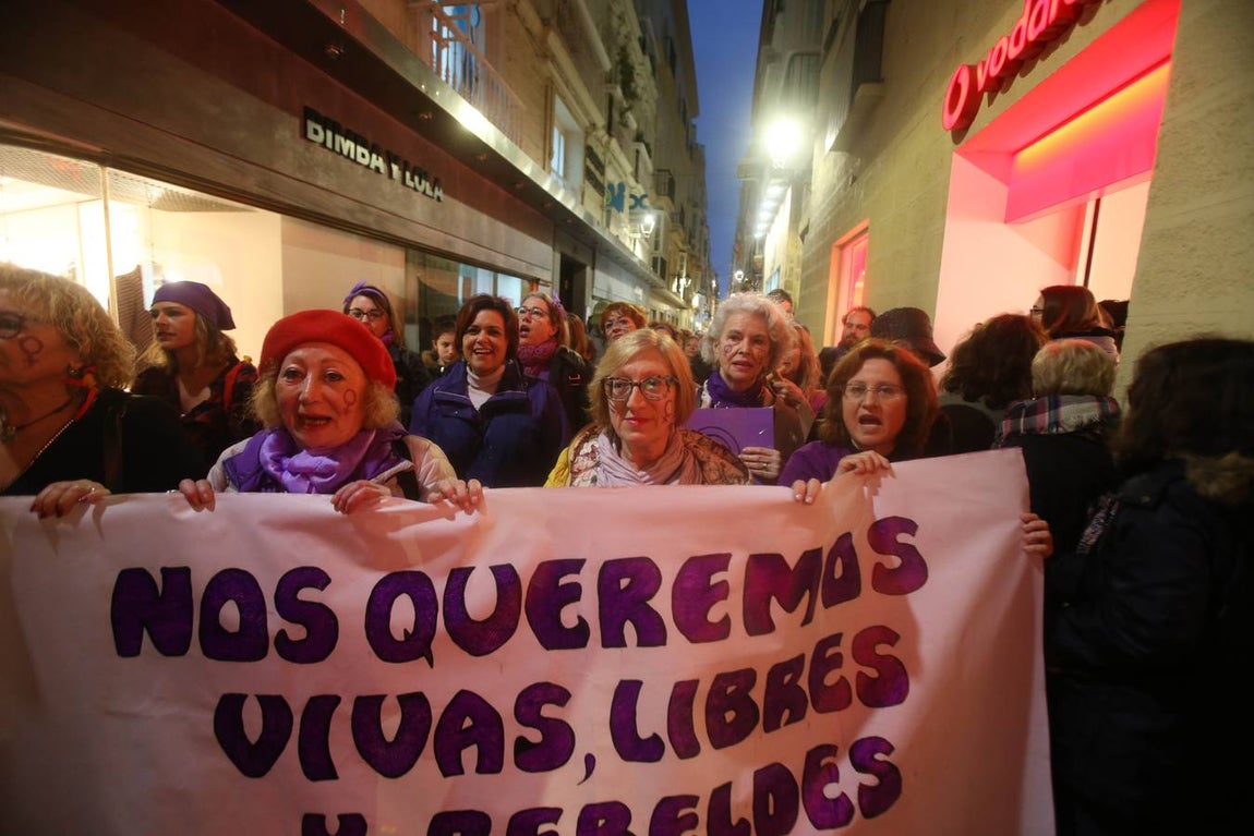 FOTOS: Así fueron las concentraciones del Día de la Mujer en Cádiz