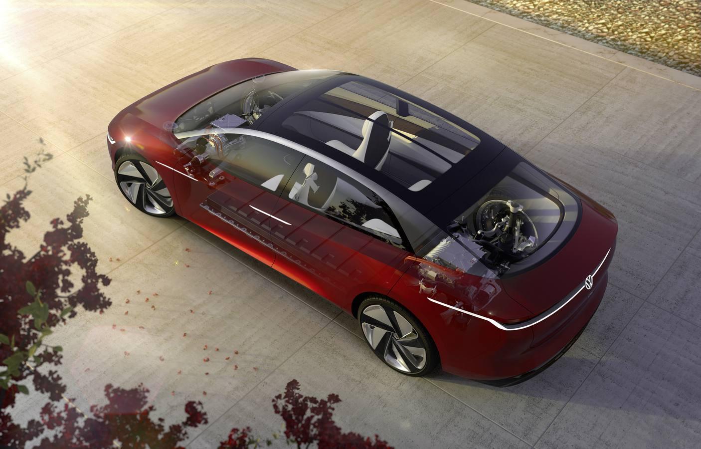 Volkswagen ha presentado su I.D. Vizzion. Una berlina totalmente eléctrica que será en el futuro el máximo exponente de la familia I.D., y llegará a las carreteras en 2022. 