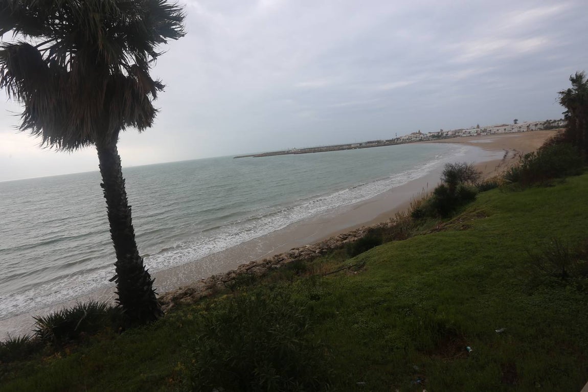 FOTOS: Así han quedado las playas de Rota