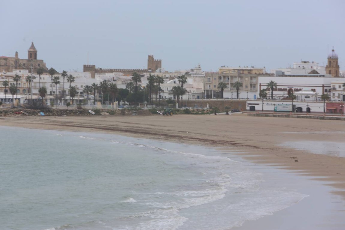 FOTOS: Así han quedado las playas de Rota