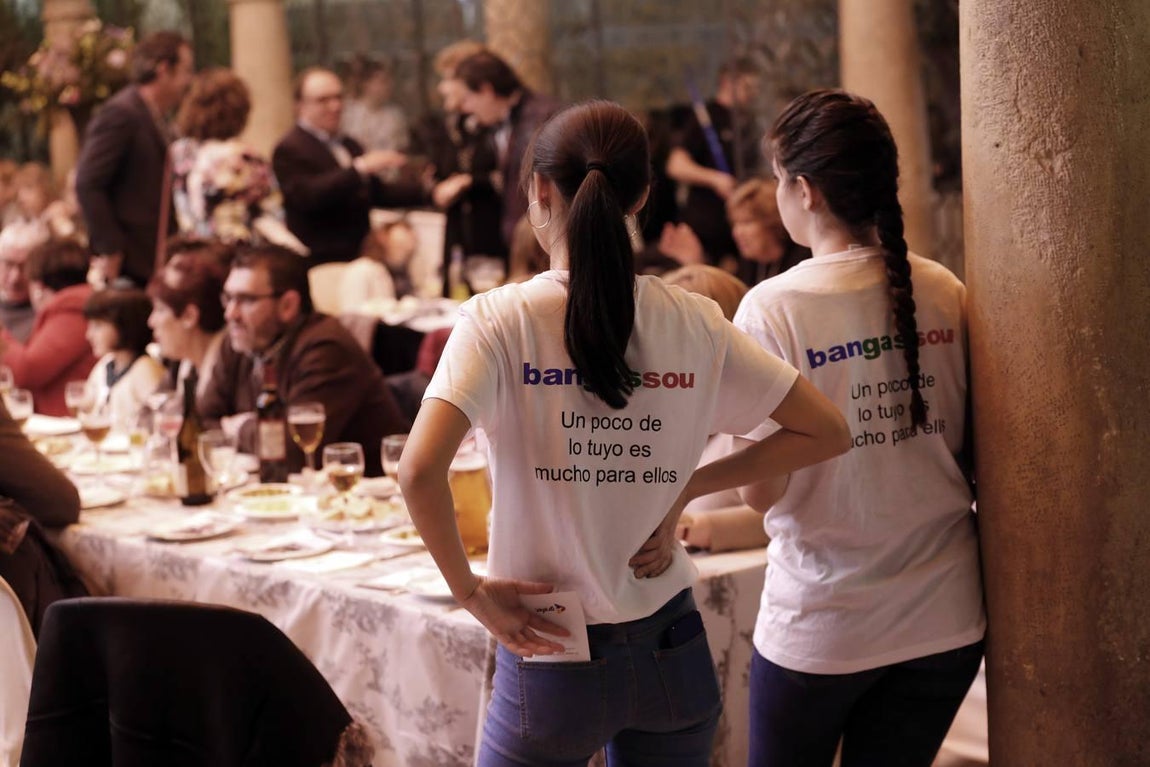 La comida benéfica de la Fundación Bangassou en Córdoba, en imágenes