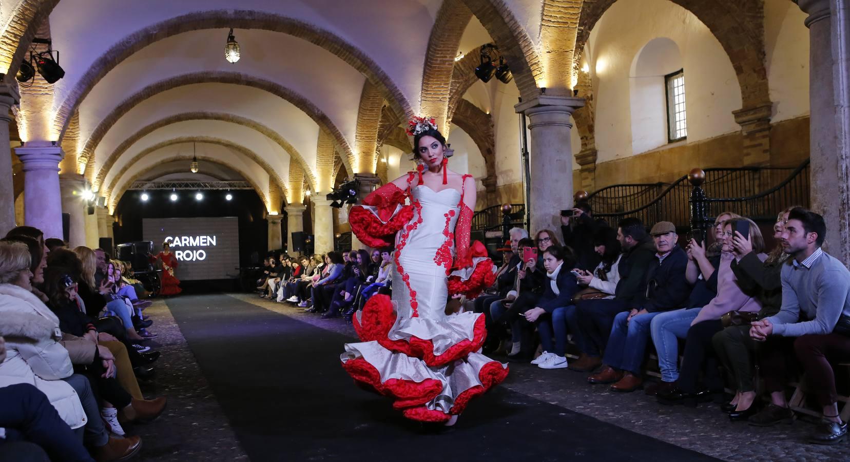 En imágenes, el desfile de moda flamenca en las Caballerizas Reales de Córdoba