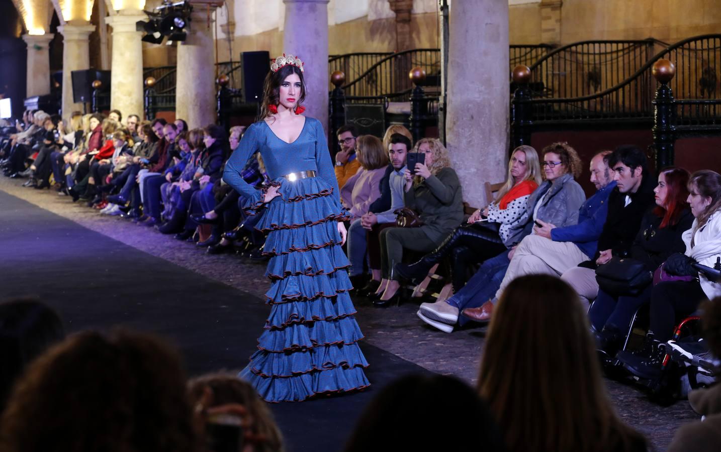 En imágenes, el desfile de moda flamenca en las Caballerizas Reales de Córdoba