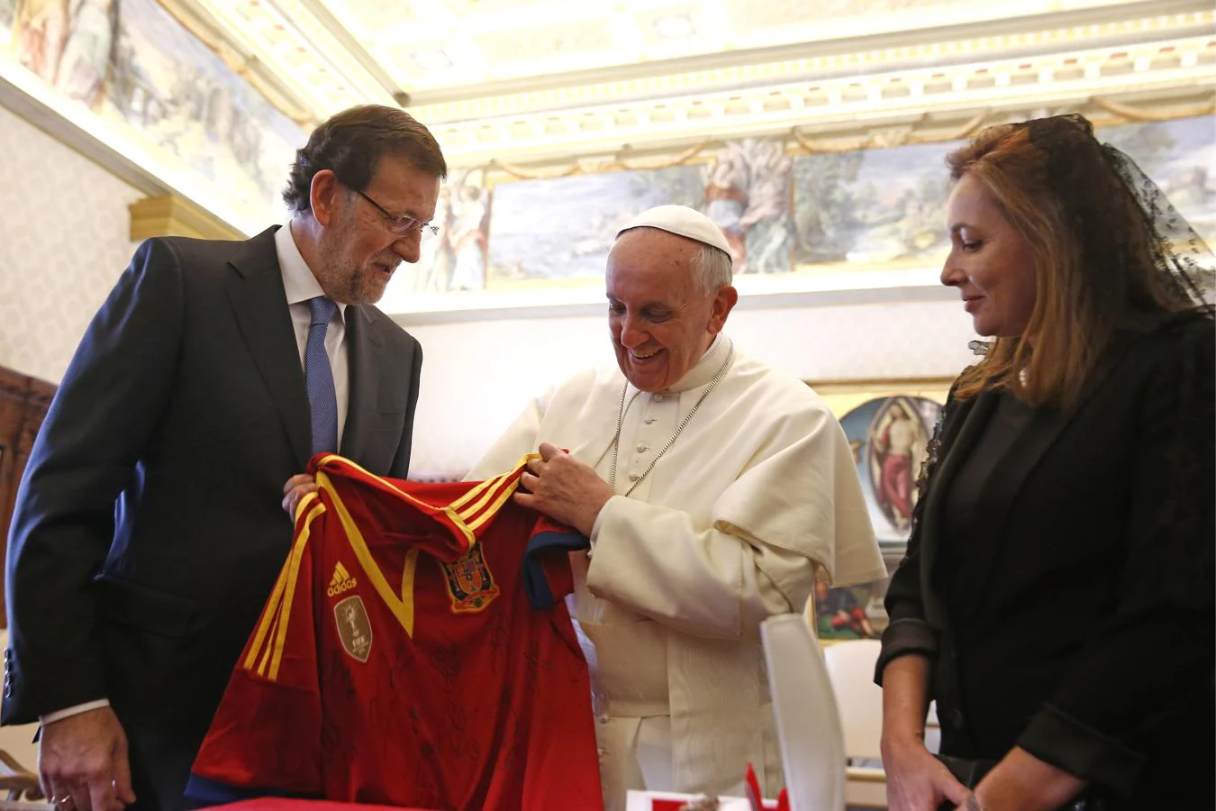 El Papa recibió en audiencia a Mariano Rajoy en abril de 2013. 