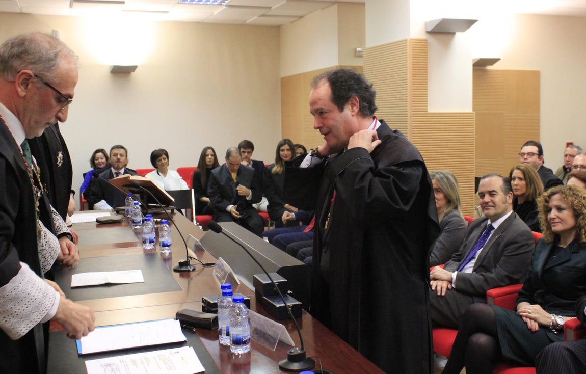 La toma de posesión de Ángel Cervantes, decano del Colegio de Abogados, en imágenes