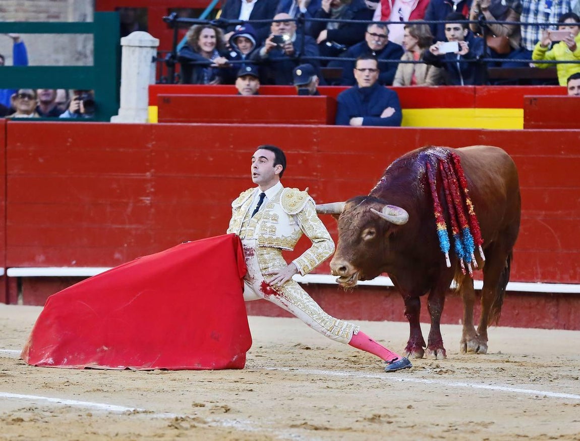 La faena de la puerta grande 39 de Ponce en Valencia, en imágenes