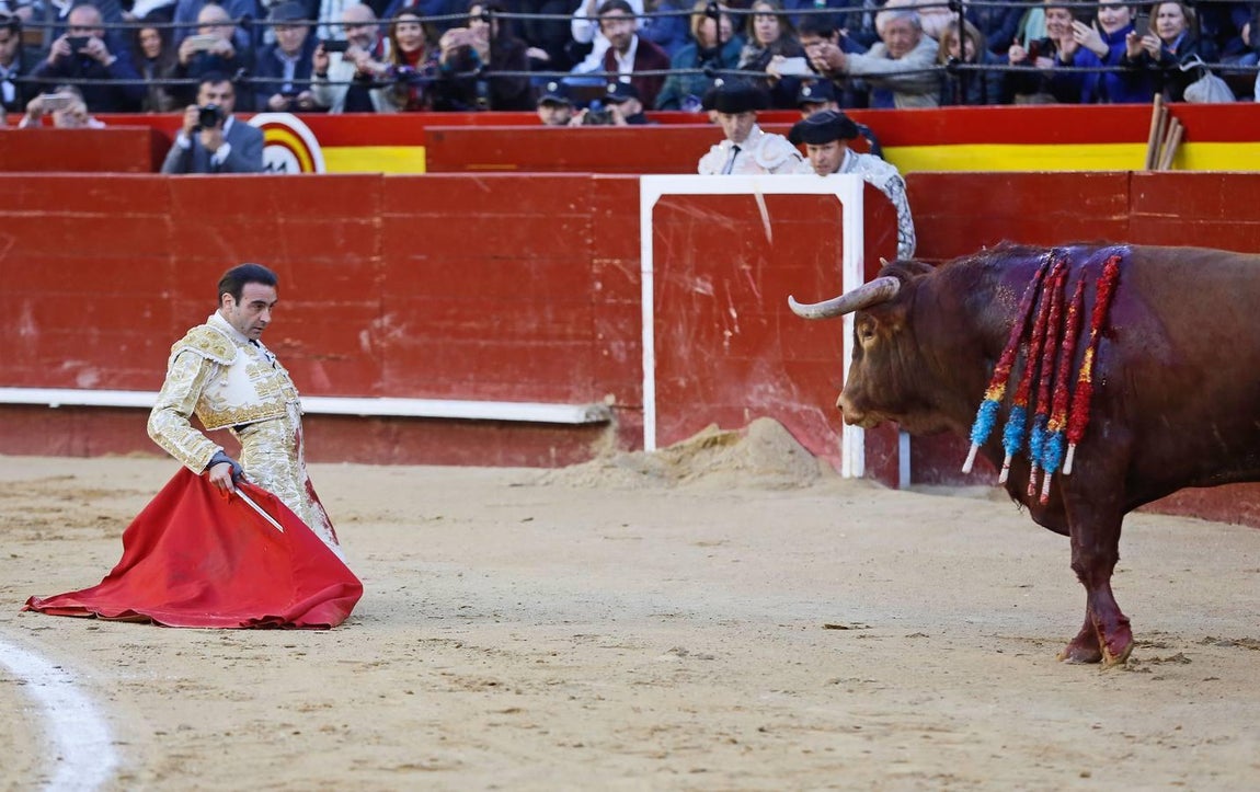 La faena de la puerta grande 39 de Ponce en Valencia, en imágenes