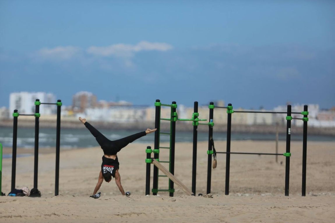 FOTOS: Cádiz estrena la primavera con sol y frío