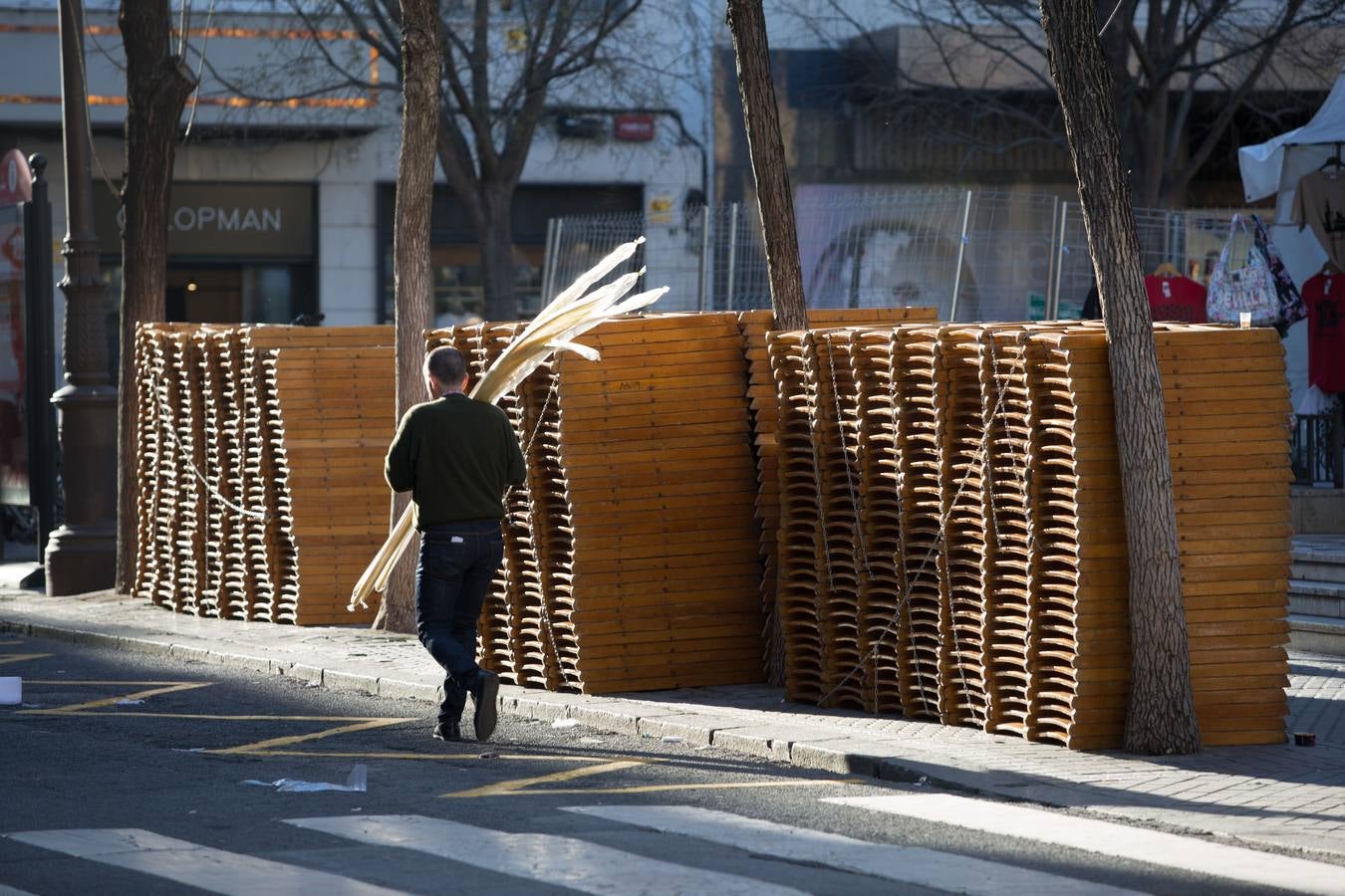 Últimos preparativos para la Semana Santa