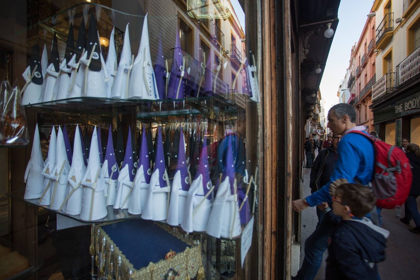 Últimos preparativos para la Semana Santa