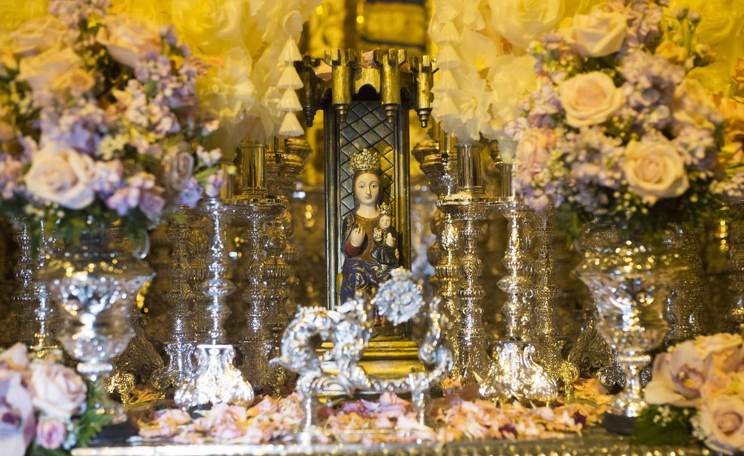 En fotos, salida de la hermandad de Bellavista de la Parroquia del Dulce Nombre de María en la Semana Santa de Sevilla 2018