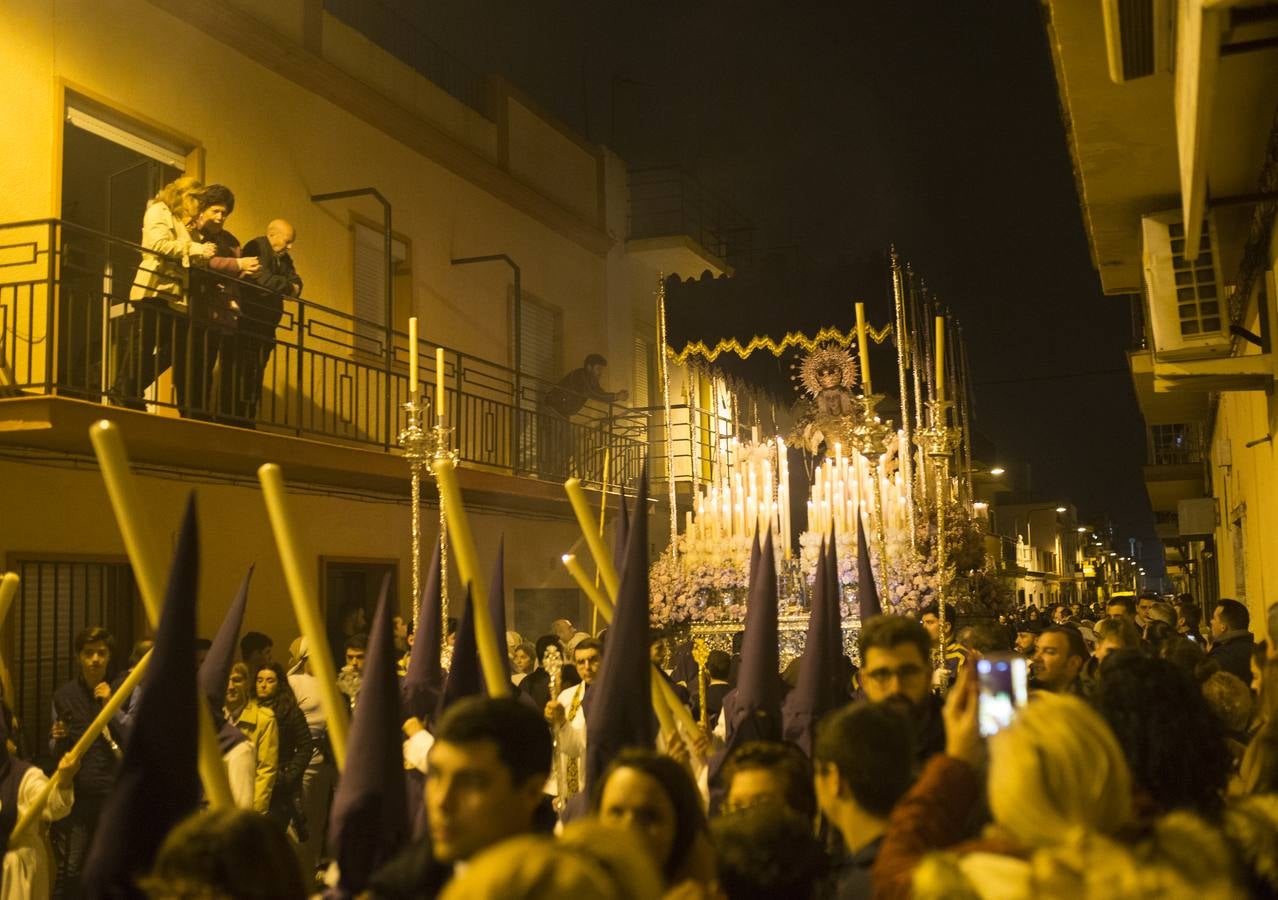 En fotos, salida de la hermandad de Bellavista de la Parroquia del Dulce Nombre de María en la Semana Santa de Sevilla 2018