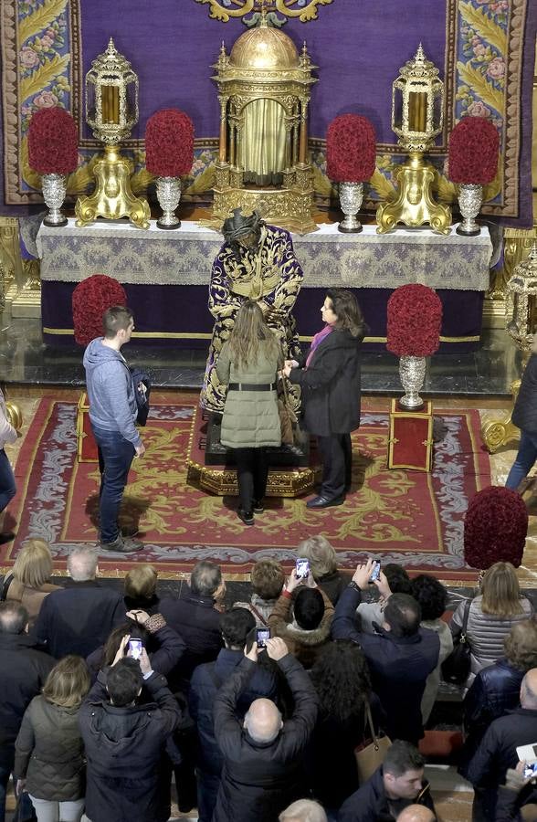 En fotos, devoto Besamanos a Jesús del Gran Poder en la Semana Santa de 2018