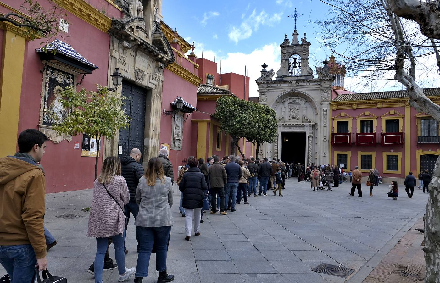 En fotos, devoto Besamanos a Jesús del Gran Poder en la Semana Santa de 2018