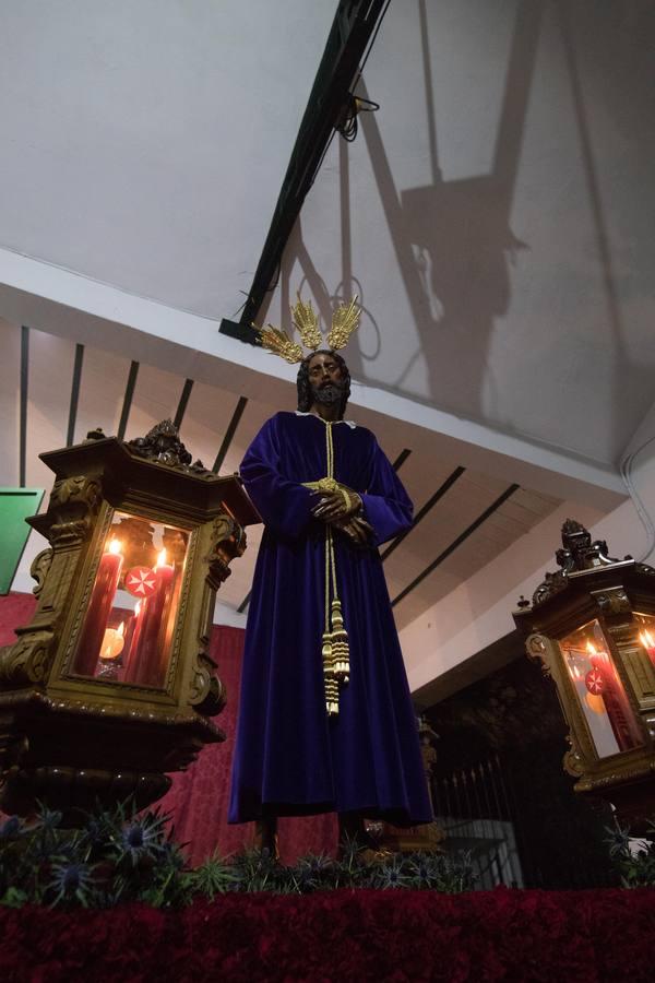 Los via crucis de la Sangre y Nazareno de Córdoba se quedan en sus iglesias, en imágenes
