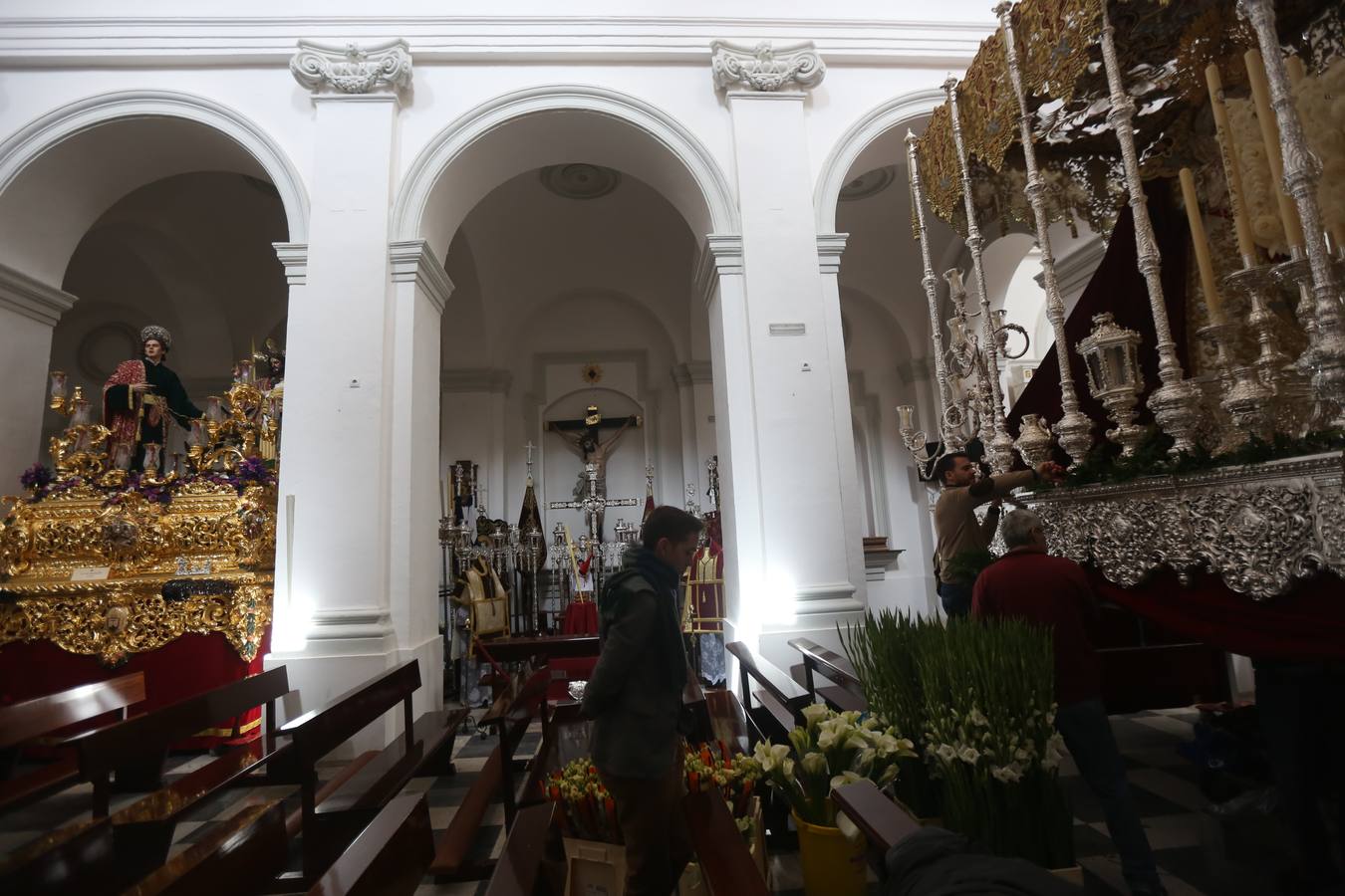 Fotos: Preparativos para el Domingo de Ramos en Cádiz
