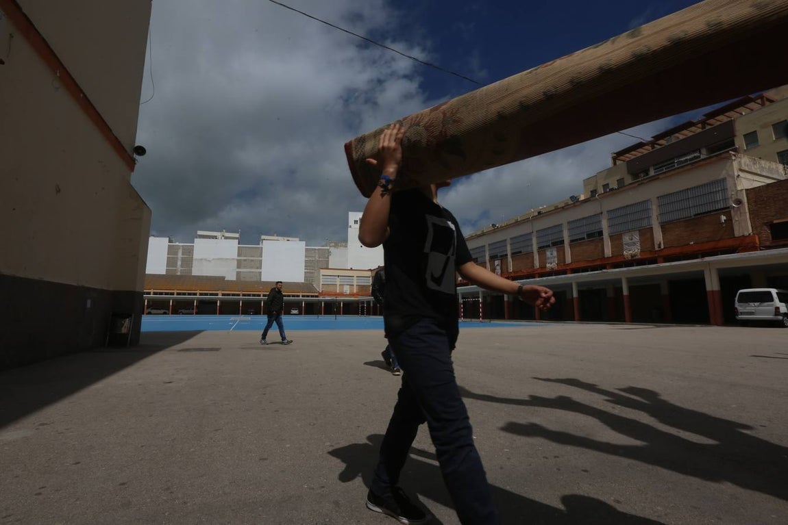 Fotos: Preparativos para el Domingo de Ramos en Cádiz