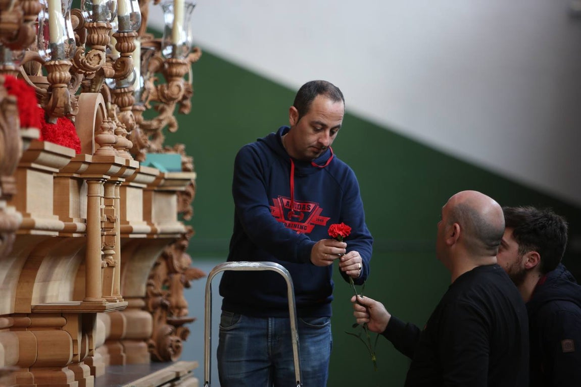 Fotos: Preparativos para el Domingo de Ramos en Cádiz