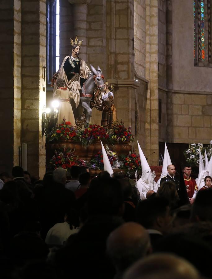 La Entrada Triunfal suspende su procesión