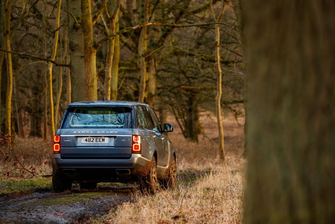 Fotogalería: así es el nuevo Range Rover P400e híbrido enchufable