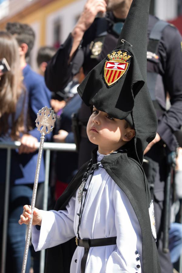 En fotos, la Hermandad de Santa Genoveva realizando su estación de penitencia el Lunes Santo - Semana Santa de Sevilla 2018