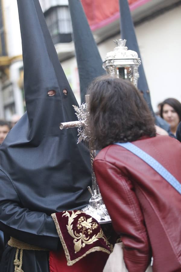 En fotos, la Virgen de las Tristezas de la Vera-Cruz luce su nueva corona en su estación de penitencia - Semana Santa Sevilla 2018