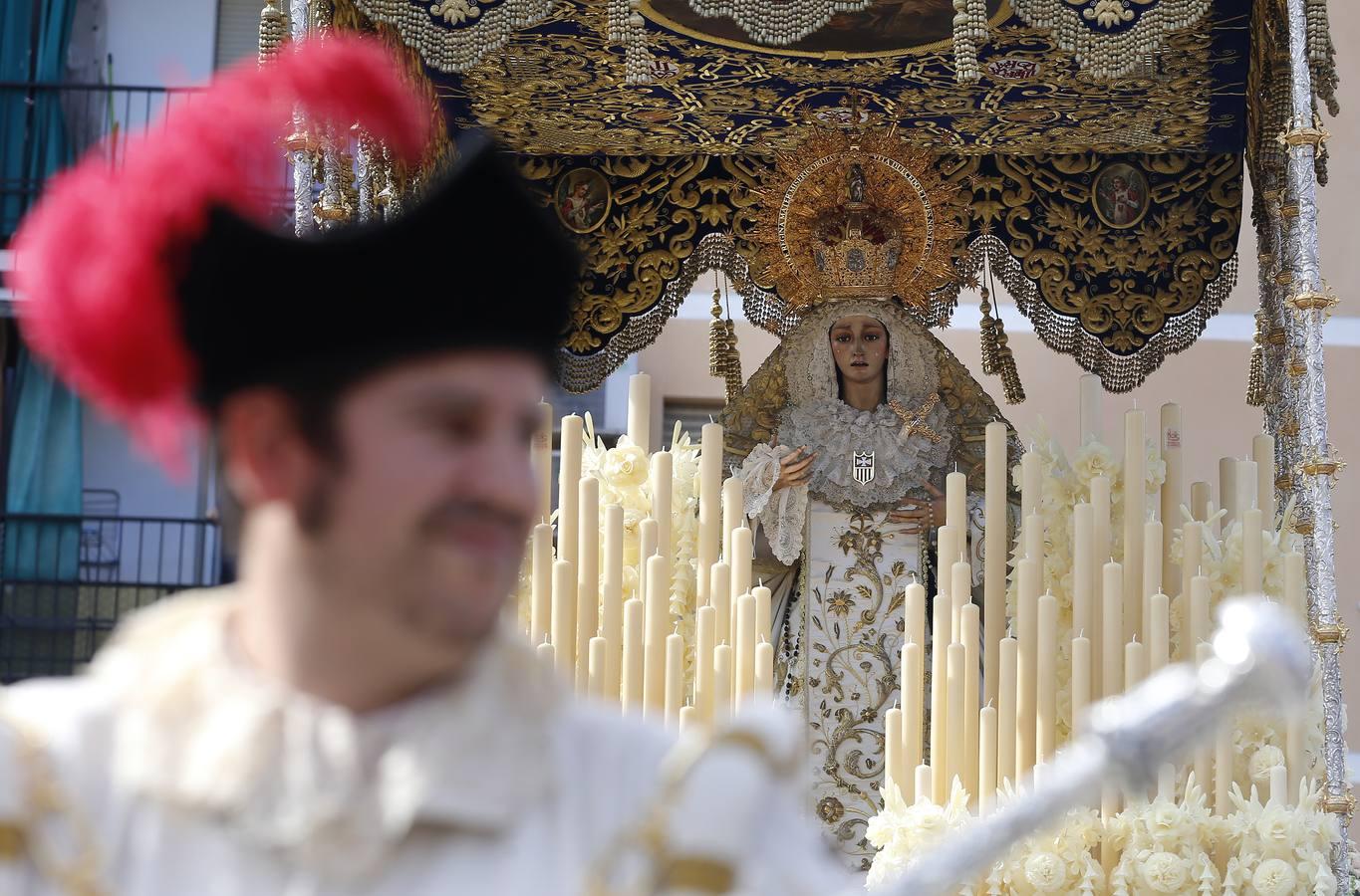 En fotos, el discurrir de la hermandad de la Merced por Córdoba