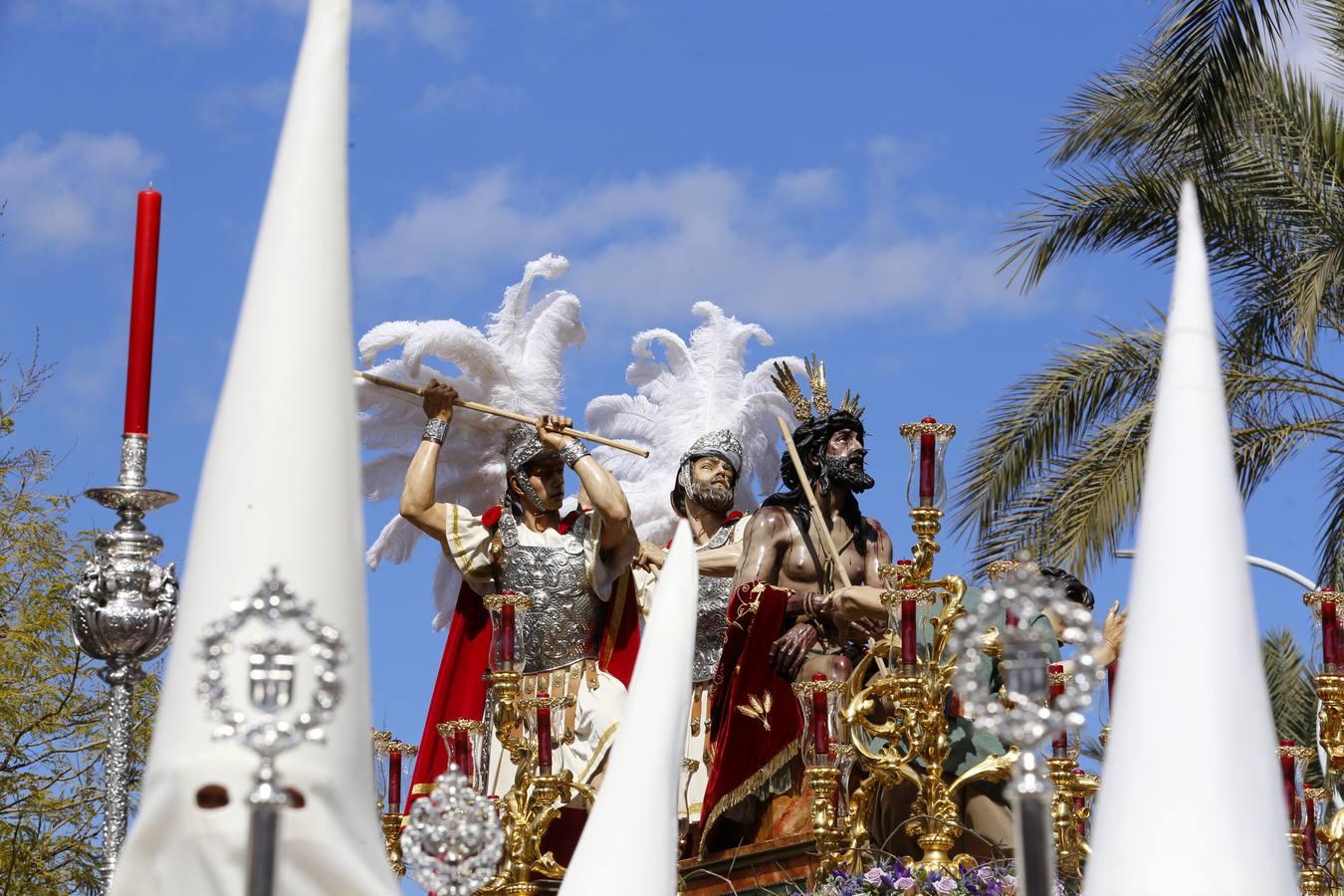 En fotos, el discurrir de la hermandad de la Merced por Córdoba