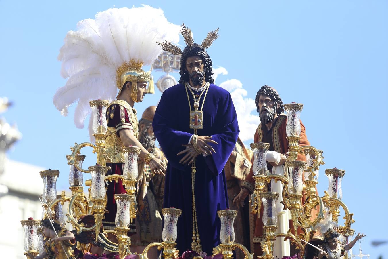 En fotos, la Hermandad de San Pablo inaugura el Lunes Santo de la Semana Santa de Sevilla 2018