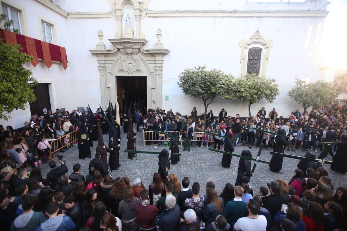 FOTOS: Veracruz el Lunes Santo en la Semana Santa de Cádiz 2018