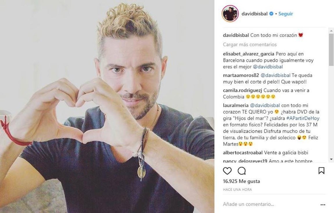 David Bisbal envía sus mejores deseos a sus seguidores. 