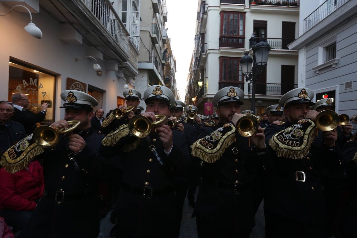 La cofradía de Columna el Martes Santo por la Tacita de Plata