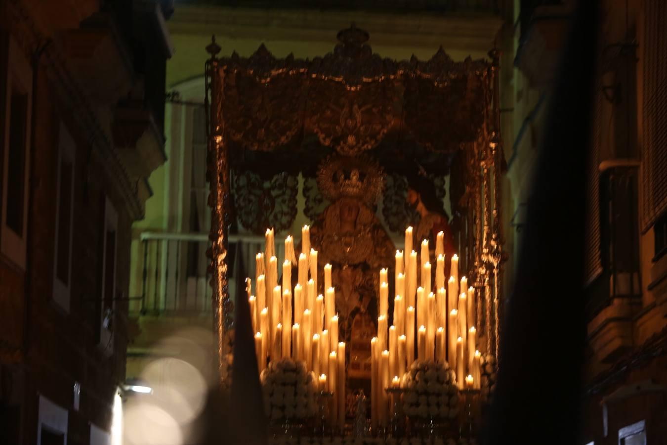 Ecce-Homo se luce por las calles de Cádiz el Martes Santo