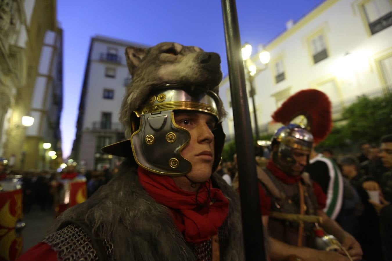 Ecce-Homo se luce por las calles de Cádiz el Martes Santo