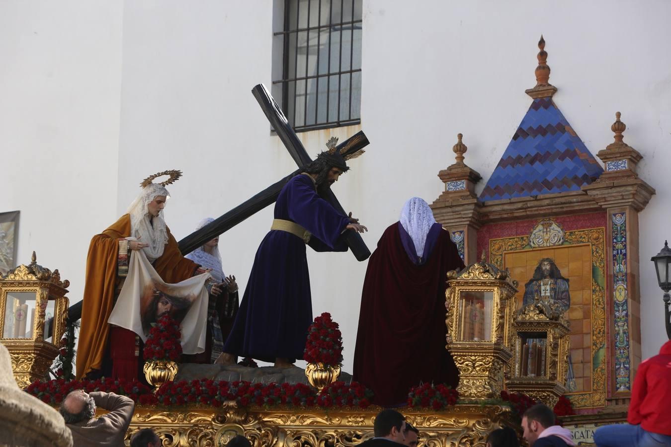 Salida de la cofradía de Sanidad este Martes Santo