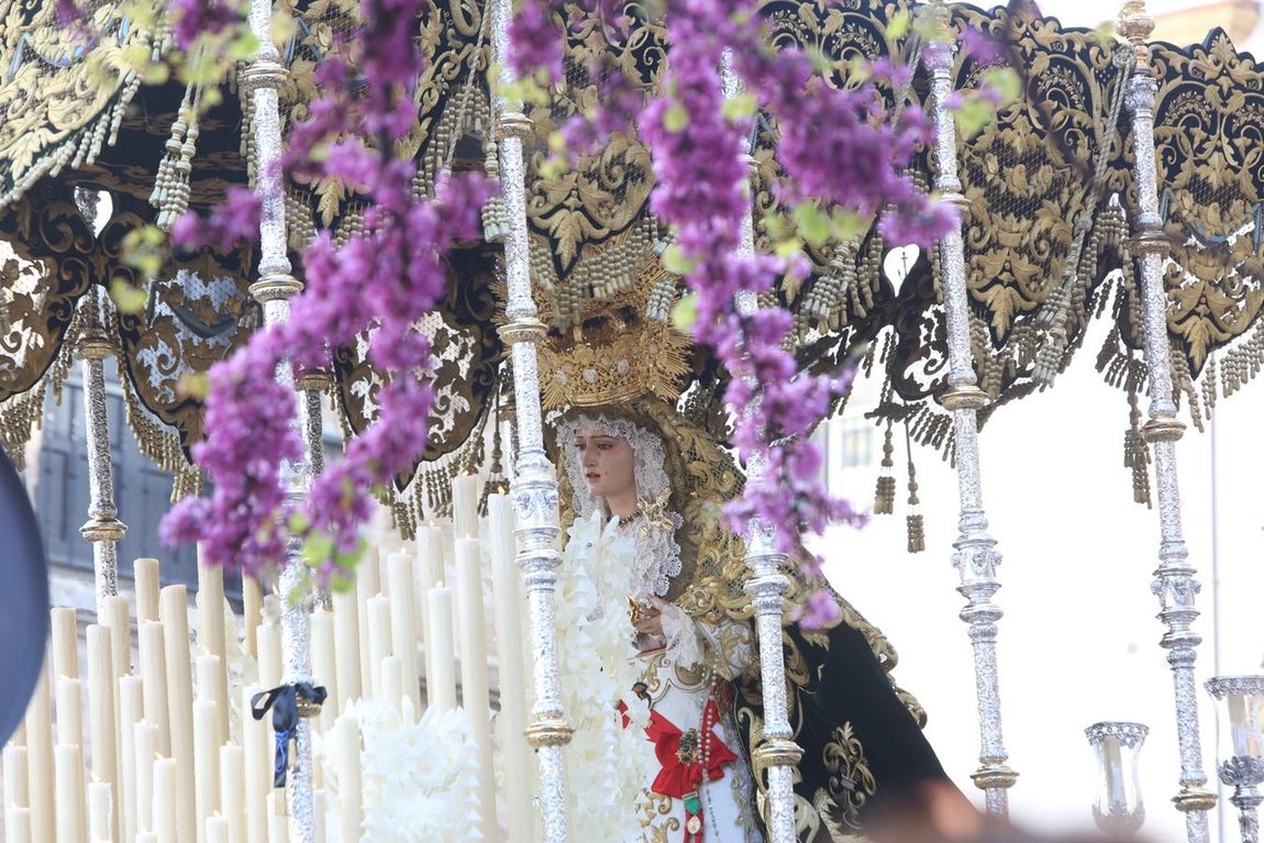 El ministro de Asuntos Exteriores en la salida de Cigarreras