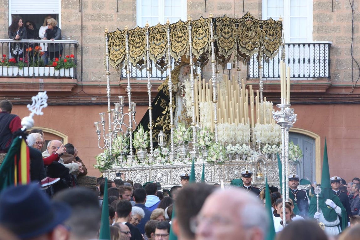 El ministro de Asuntos Exteriores en la salida de Cigarreras