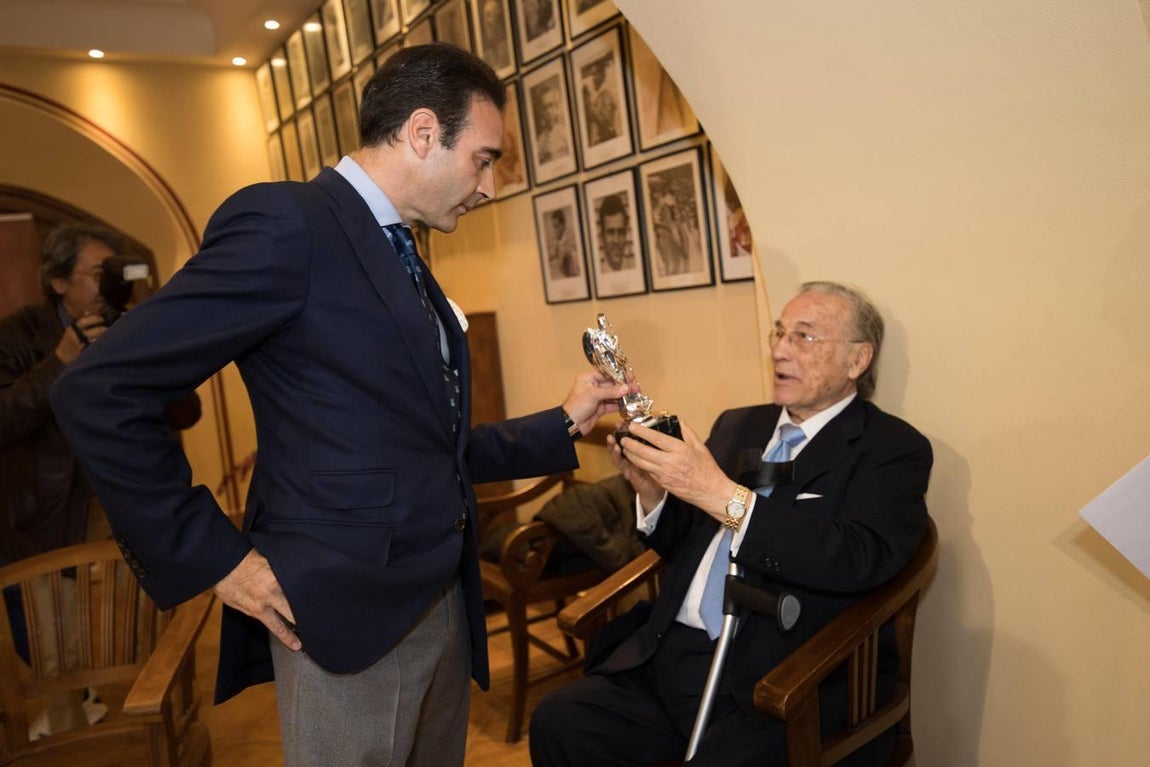 En imágenes, el homenaje a Enrique Ponce de la plaza de toros de Córdoba