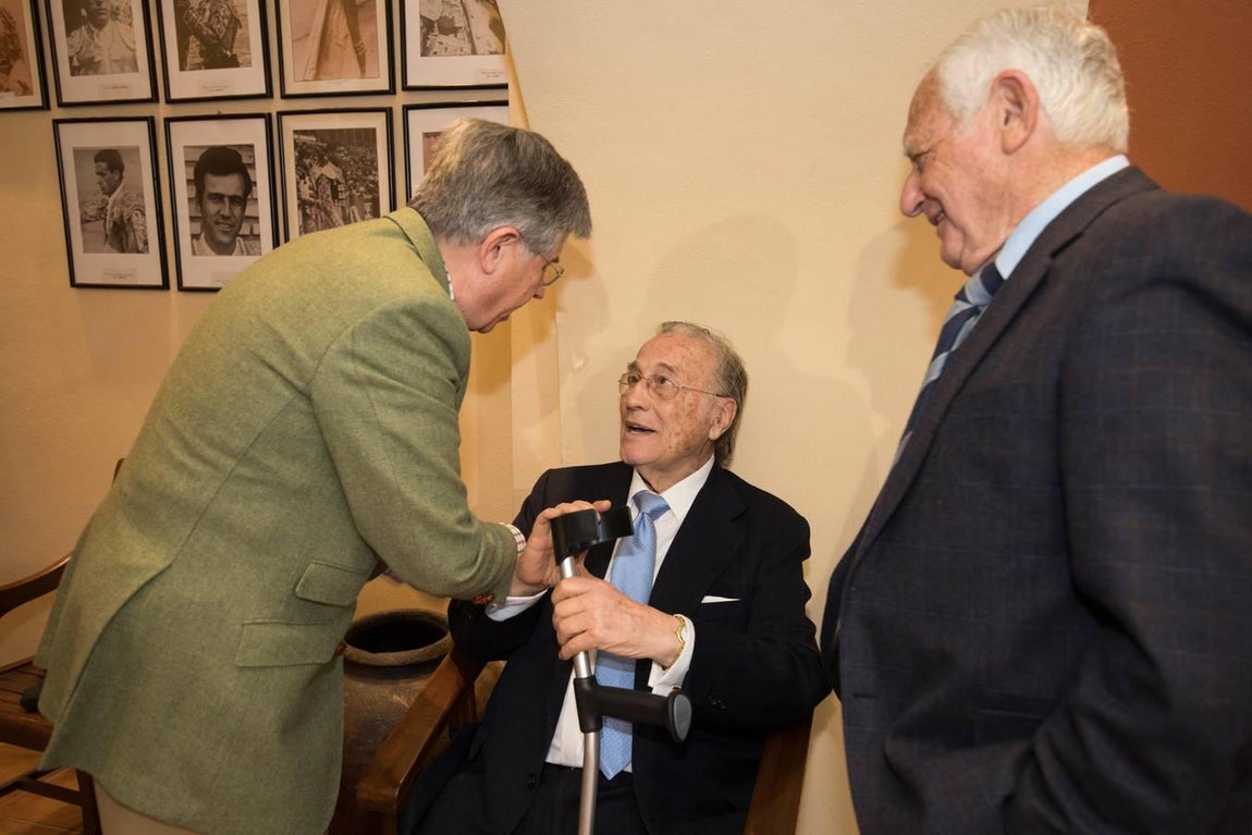 En imágenes, el homenaje a Enrique Ponce de la plaza de toros de Córdoba