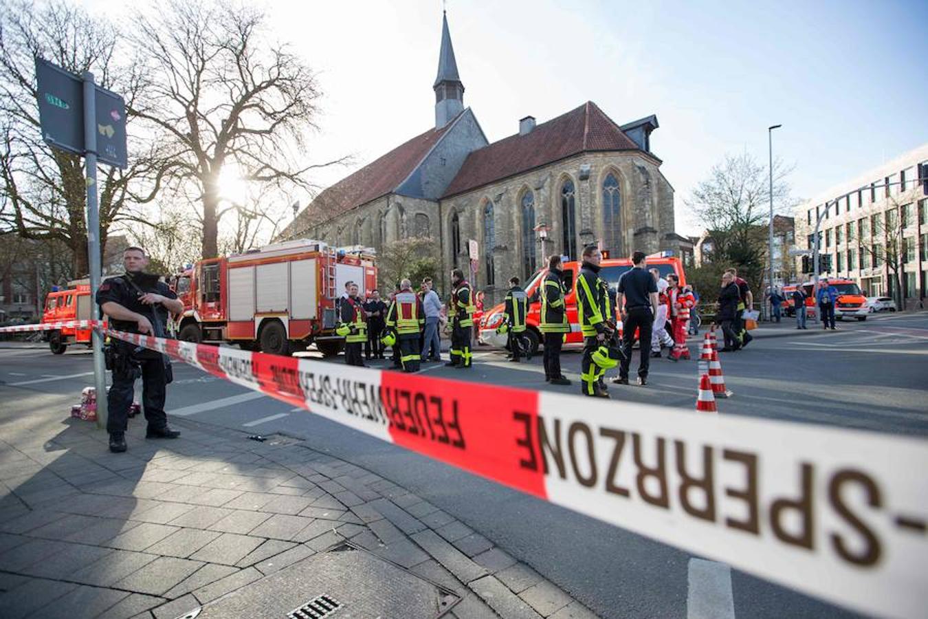 Según «Bild» todas las fuerzas policiales disponibles y las unidades especiales de Renania del Norte-Westfalia se han enviado a Münster. 