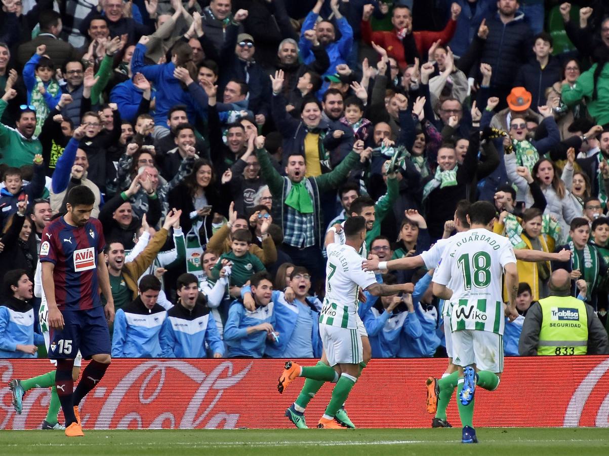 Las imágenes del encuentro entre el Betis y el Eibar