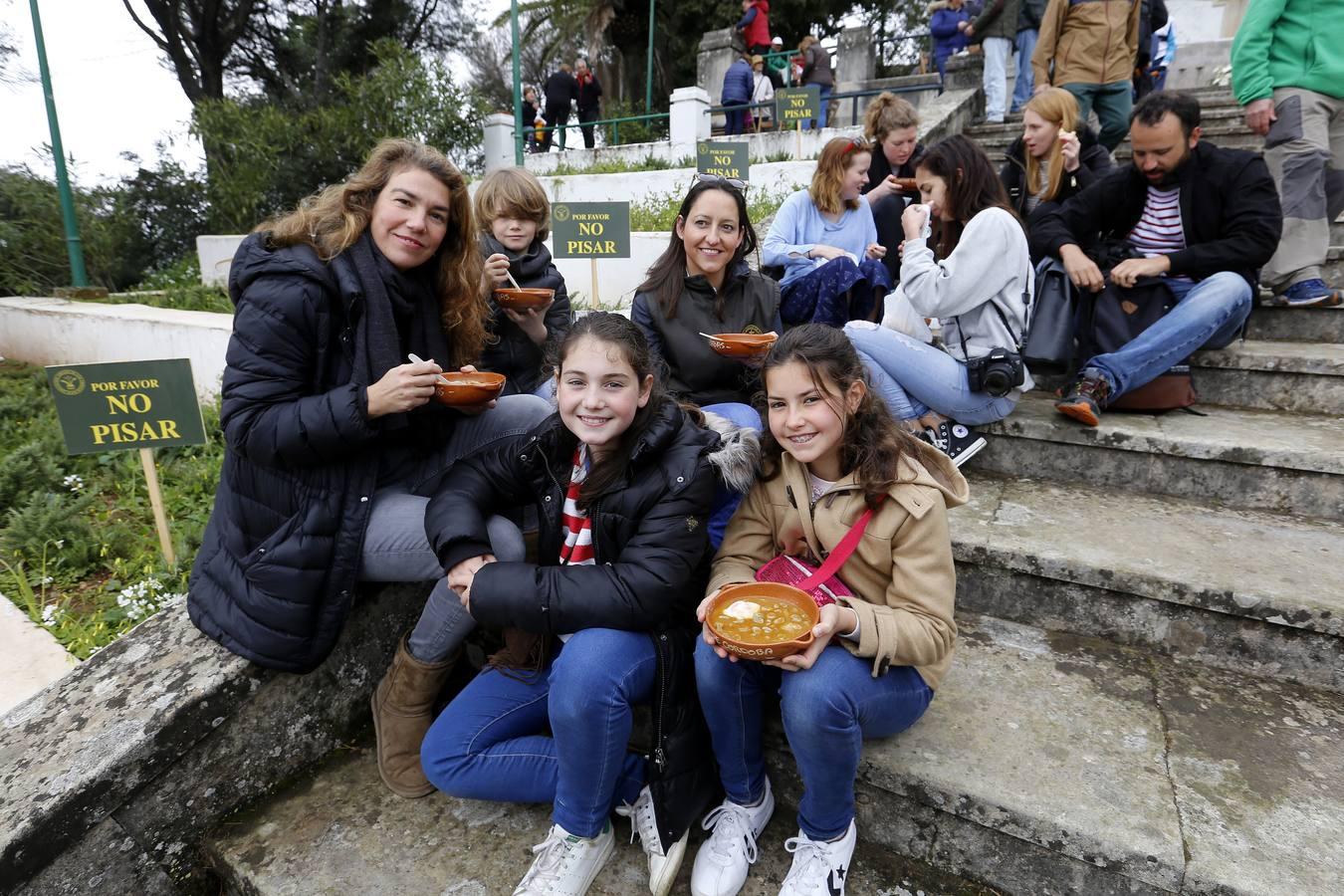 La tradición de las habas de las Ermitas de Córdoba, en imágenes