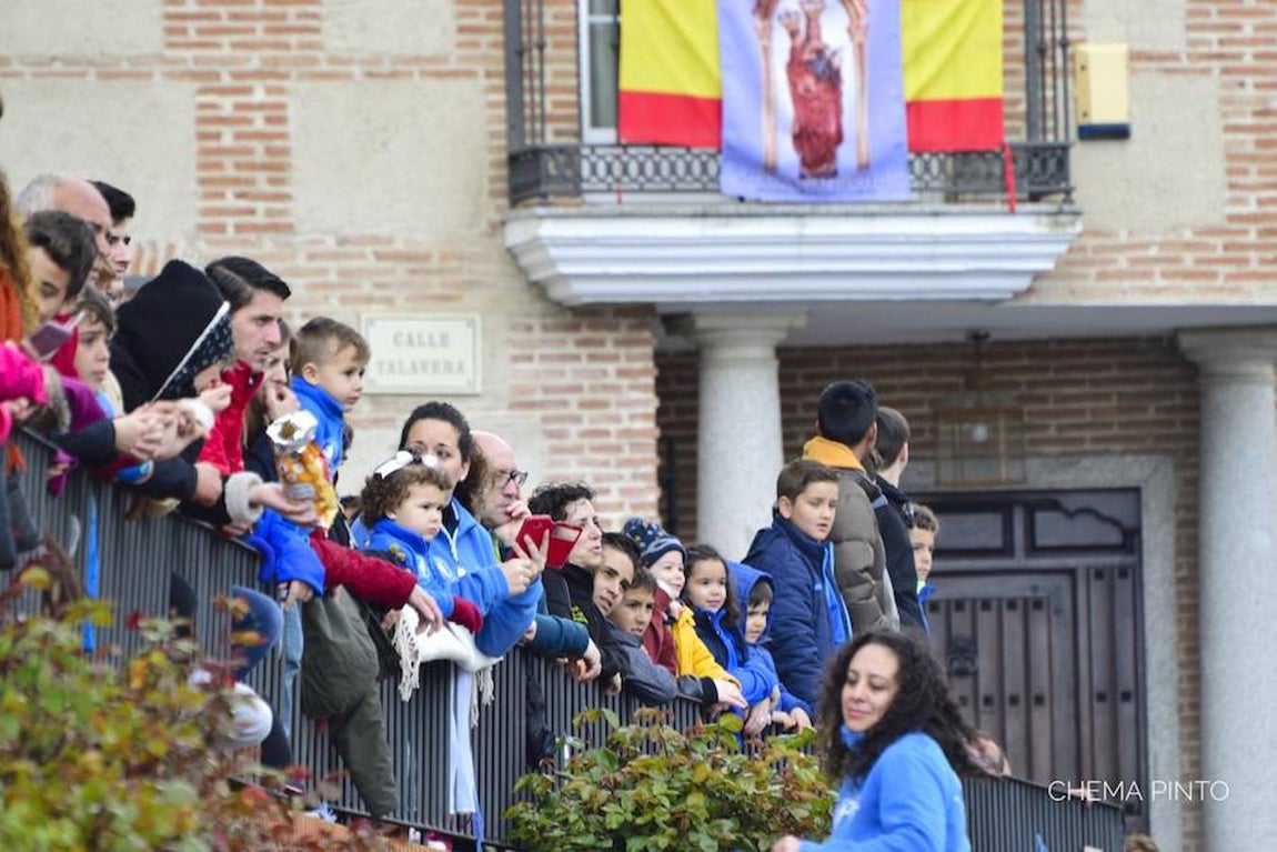 El toro «enmaromado», en imágenes