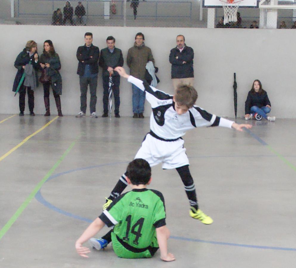 Las mejores imágenes del partido de fútsal benjamín mixto entre Fray Luis de León &quot;B&quot; y Jesús María &quot;C&quot;