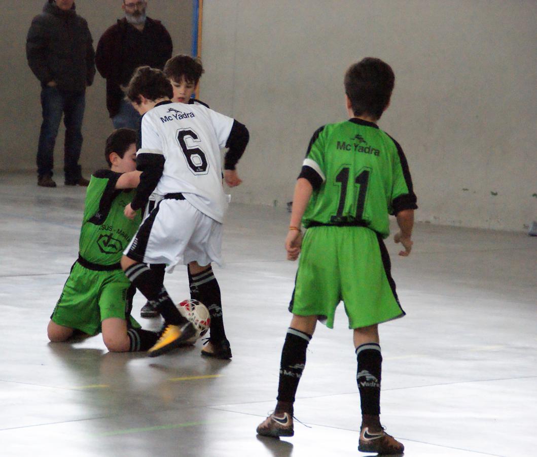 Las mejores imágenes del partido de fútsal benjamín mixto entre Fray Luis de León &quot;B&quot; y Jesús María &quot;C&quot;