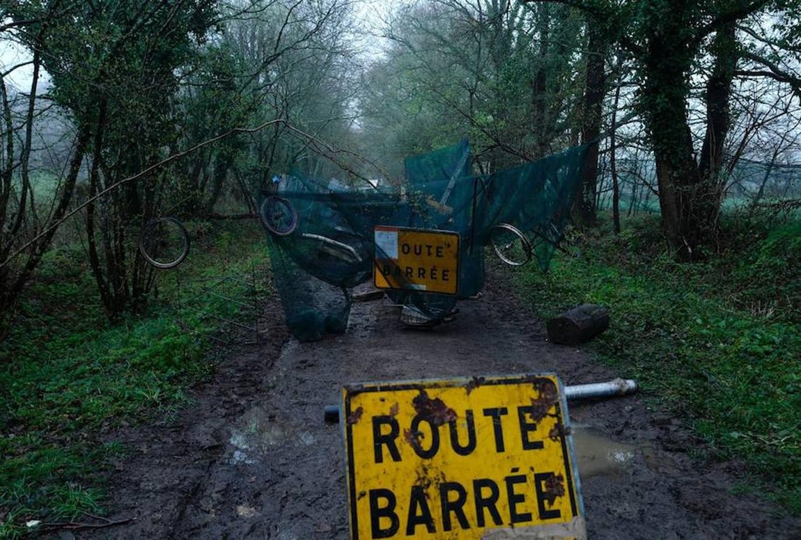Los enfrentamientos entre Policía y manifestantes en Nantes, en imágenes. 